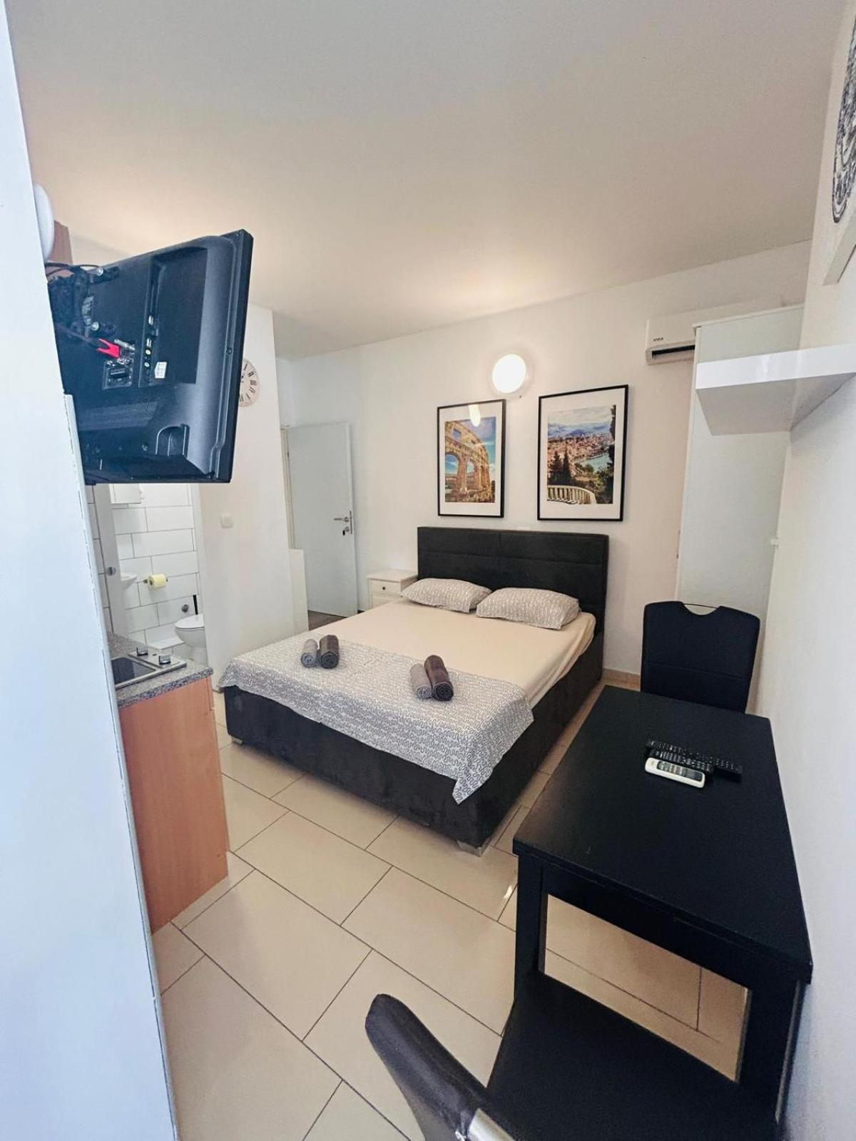Apartment In The Center Of Póla Kültér fotó
