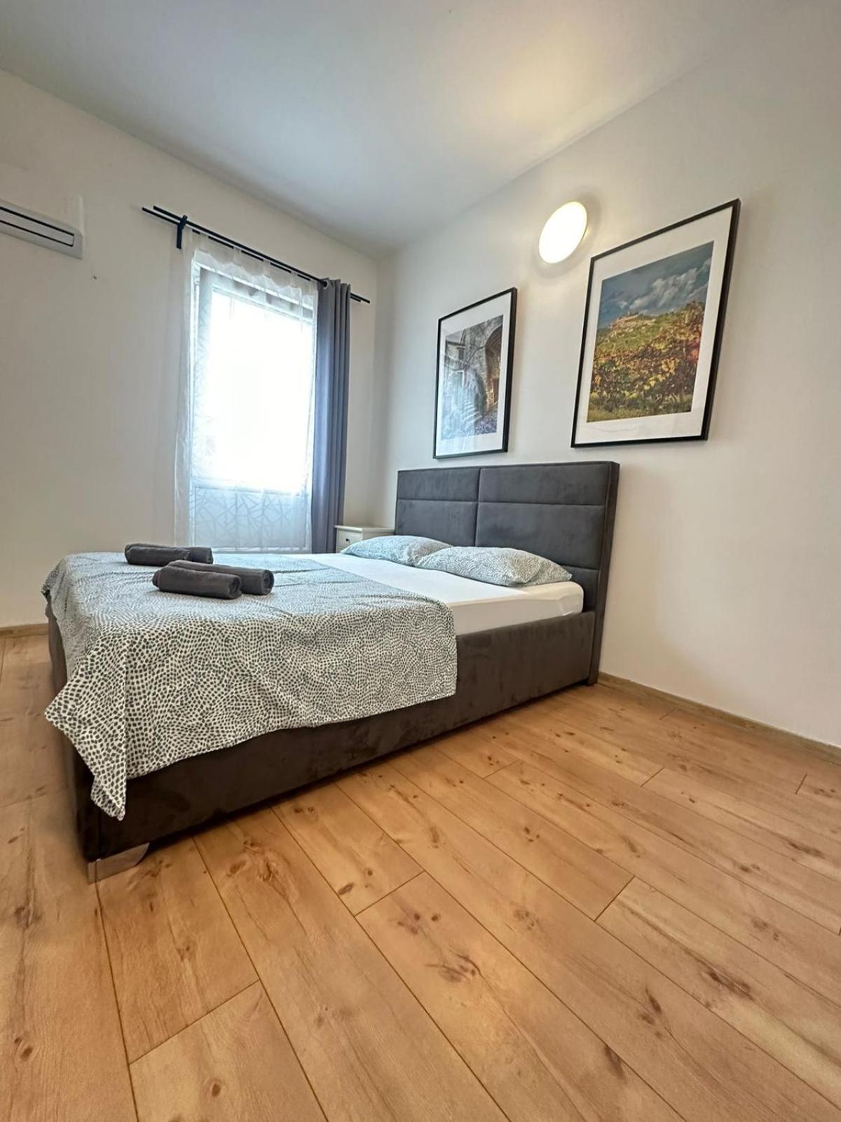 Apartment In The Center Of Póla Kültér fotó